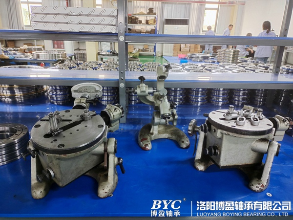 1628906307218894.jpg 交叉滾子軸承裝配.jpg